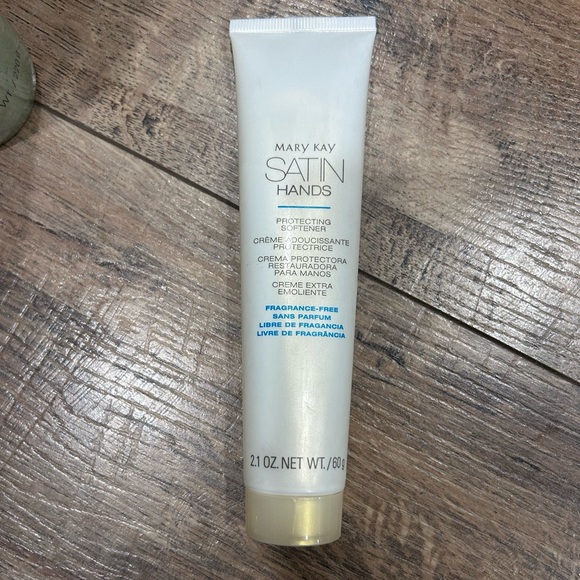 Mary Kay Satin Hands WHITE TEA & CITRUS Shea Scrub 7.75 oz and softener … - Picture 4 of 5